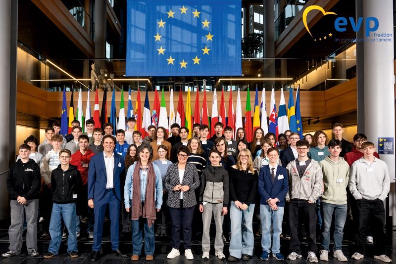 „Wurden die Menschen bei Mercosur nicht einbezogen?“ – Jahrgangsstufe 11 besucht EU-Parlament in Straßburg