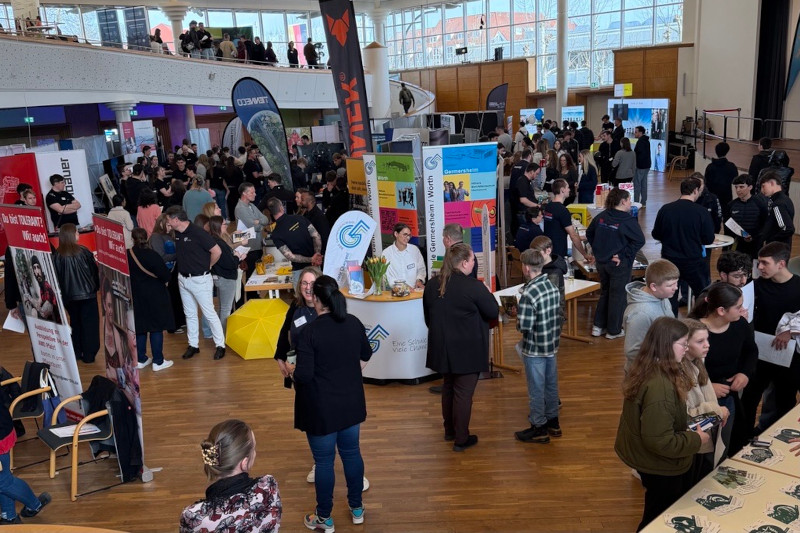 Das nächste Level erreichen: GGG-Schülerschaft besucht Premiere der Bildungsmesse „LEVEL UP“ in Germersheim 